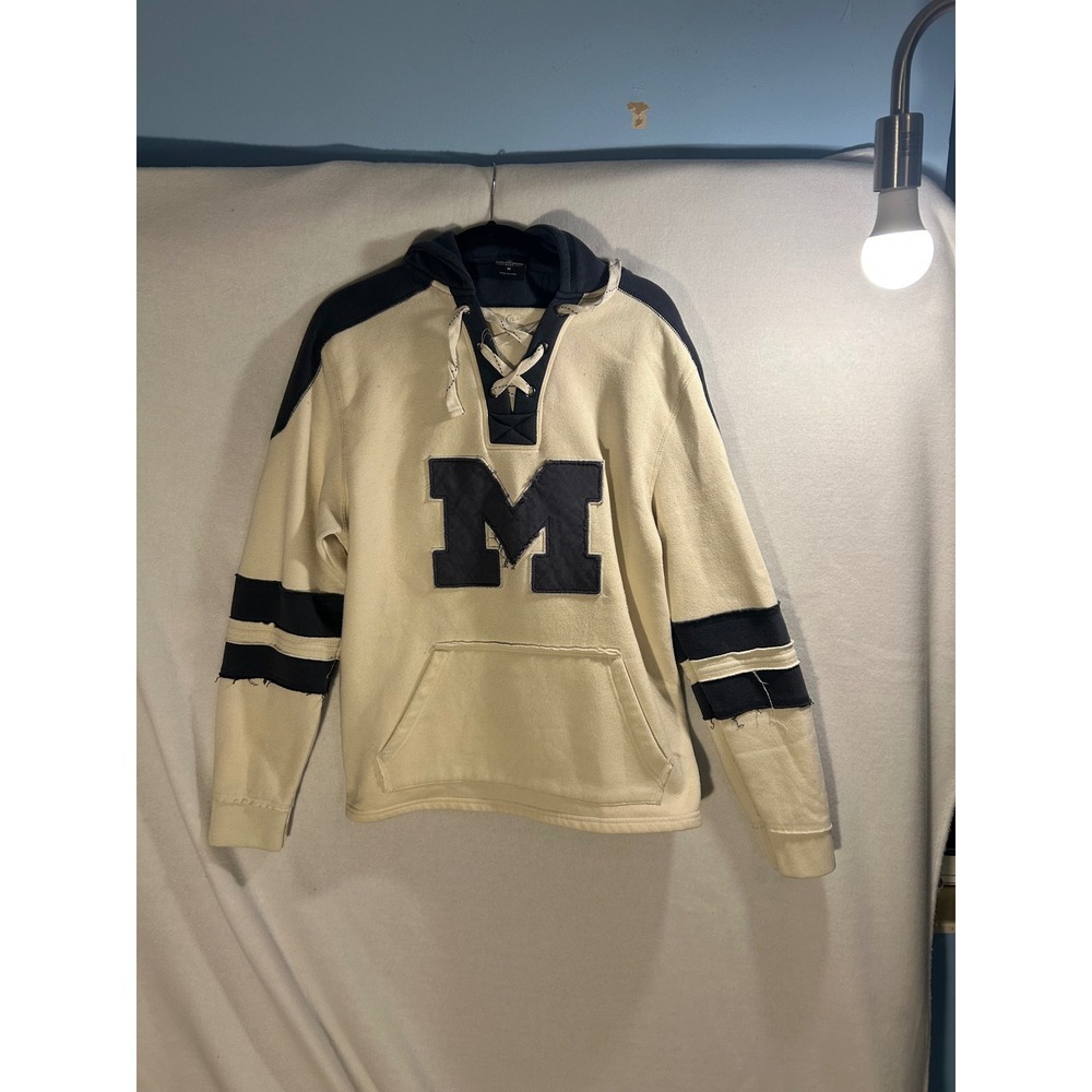 Michigan Wolverines Mens M Lace Up Hockey Hoodie Colosseum Cream Navy NCAA